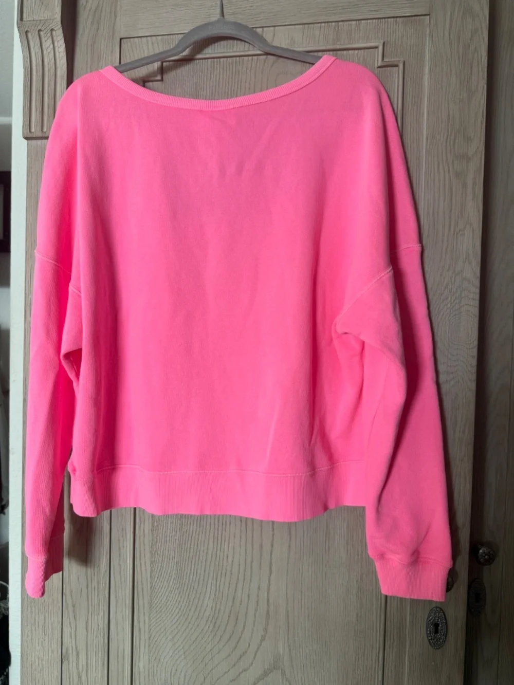 Women’s sweatshirt